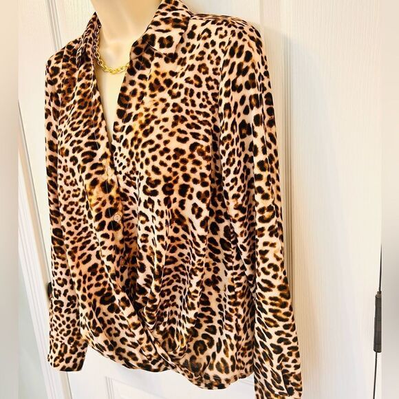 All in Favor Nordstrom Animal Print Top! - Picture 2 of 4